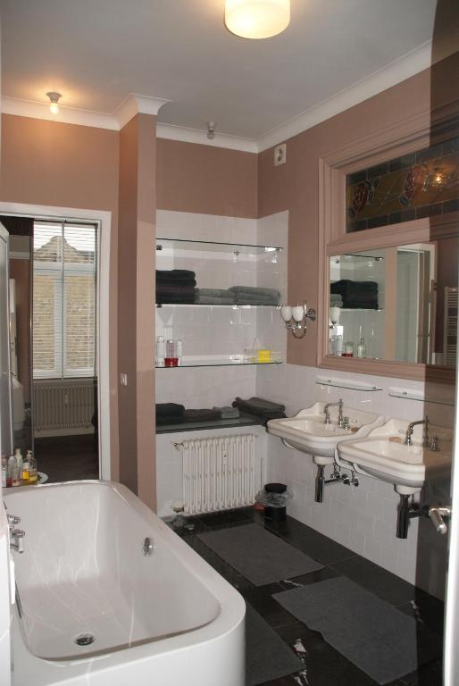One Room Ostend Bilik gambar